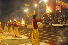 Evening_Ganga_Aarti_at_Dashashwamedh_ghat_Varanasi